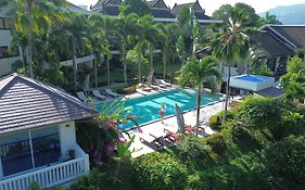 Serenity Lakeside Resort  3*
